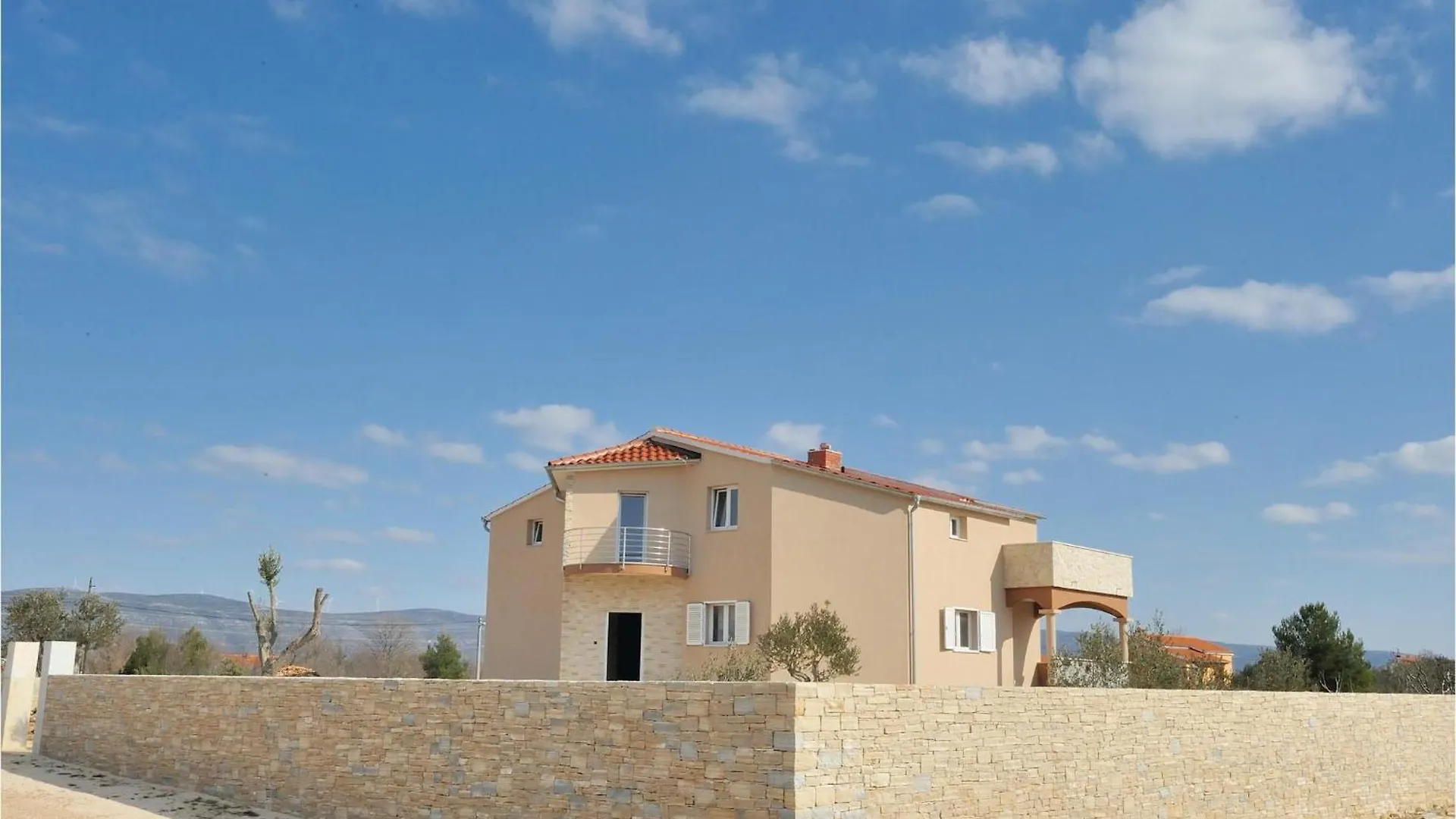 Holiday home Beautiful Home In Pridraga With Kitchen