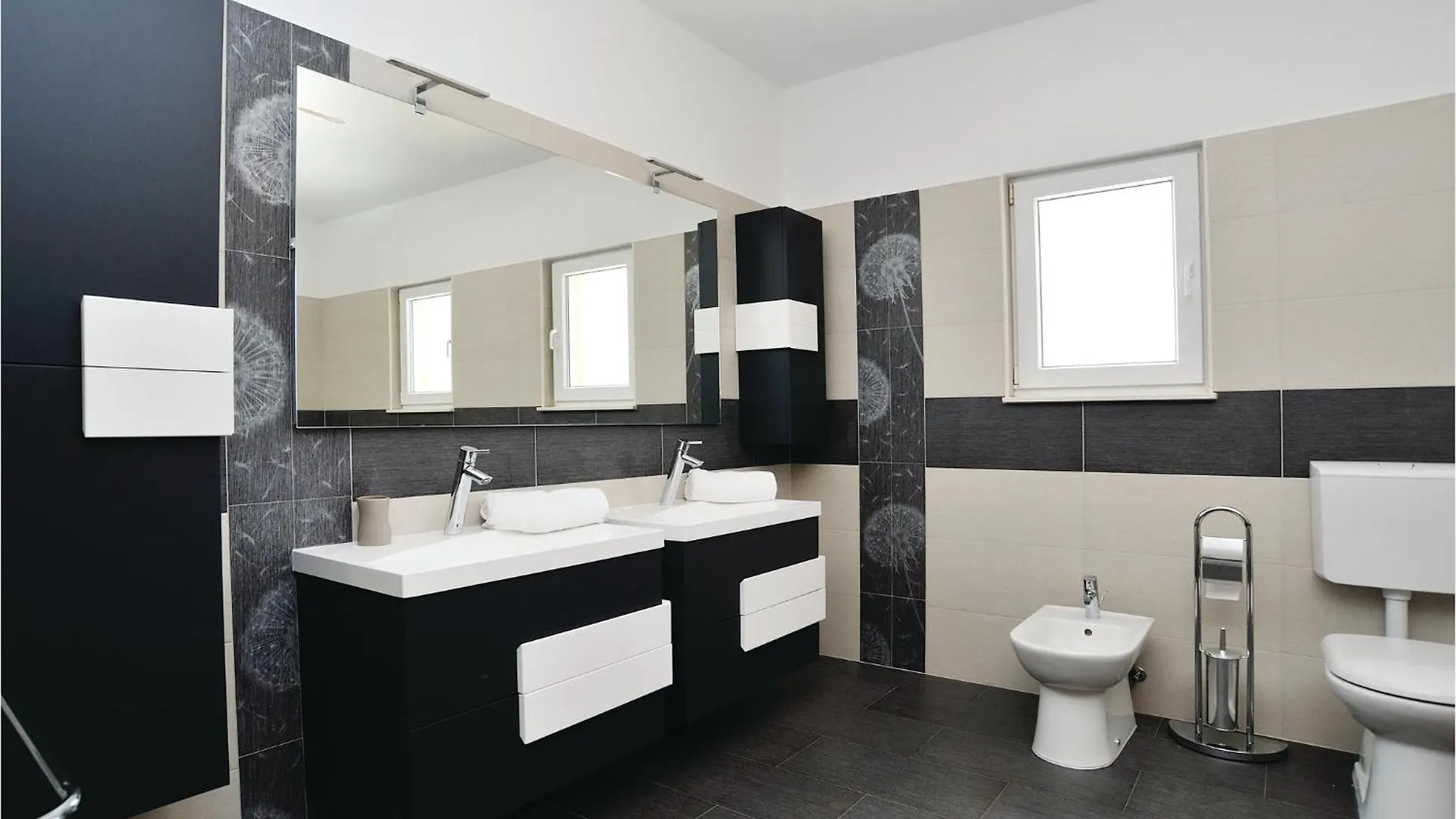 Beautiful Home In Pridraga With Kitchen