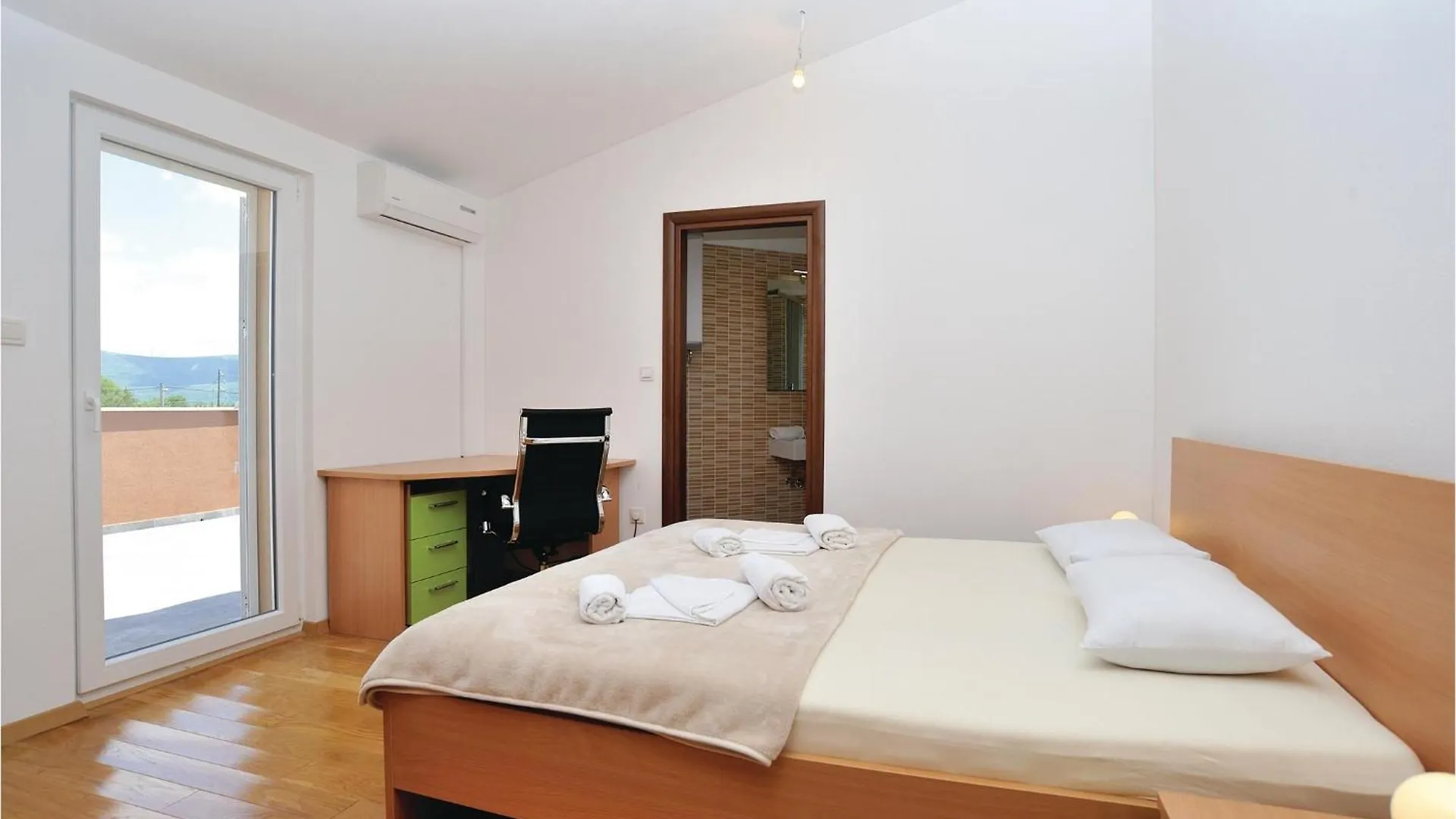 Beautiful Home In Pridraga With Kitchen Croatia